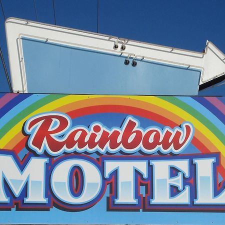 Rainbow Motel Watertown Exterior photo