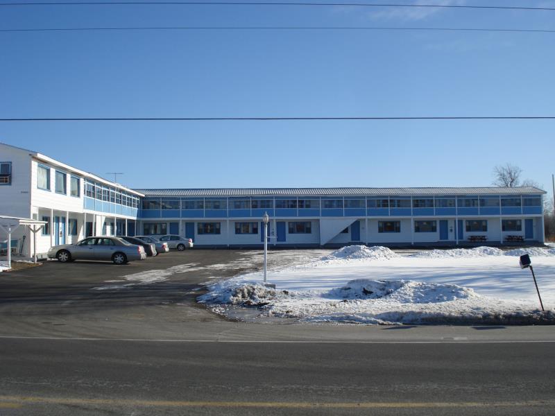 Rainbow Motel Watertown Exterior photo